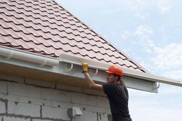 Rain Gutter Repair in Glendale