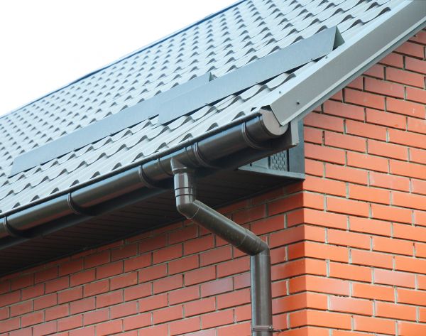 Roof Downspout Replacement in Glendale