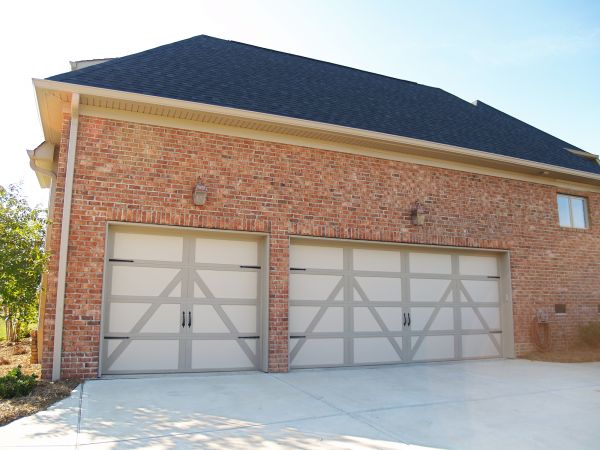 Garage Downspout Repair in Glendale