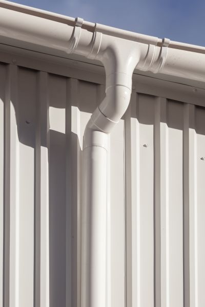 Building Gutter Replacement in Glendale